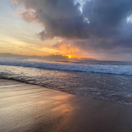 Talalla Bay Beach Bagian luar foto